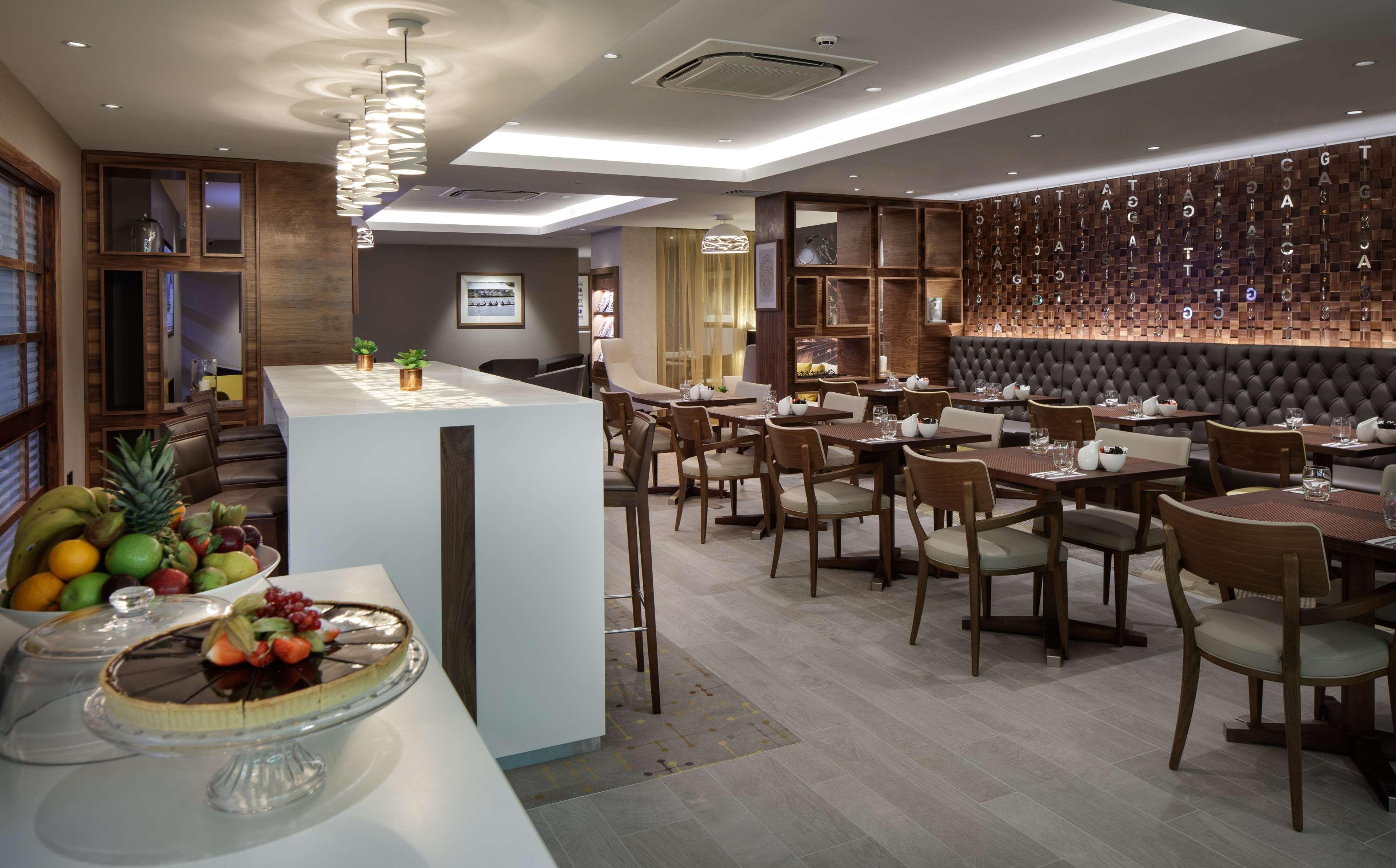 ฮิลตัน เคมบริดจ์ ซิตี้ เซ็นเตอร์ Hotel ภายนอก รูปภาพ