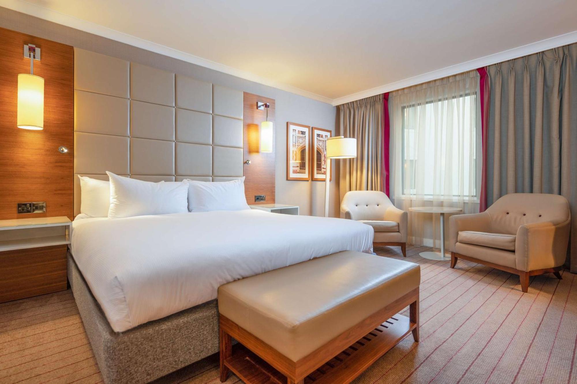 ฮิลตัน เคมบริดจ์ ซิตี้ เซ็นเตอร์ Hotel ภายนอก รูปภาพ