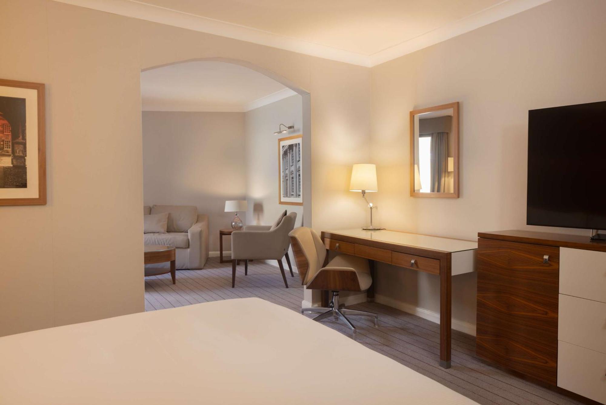 ฮิลตัน เคมบริดจ์ ซิตี้ เซ็นเตอร์ Hotel ภายนอก รูปภาพ