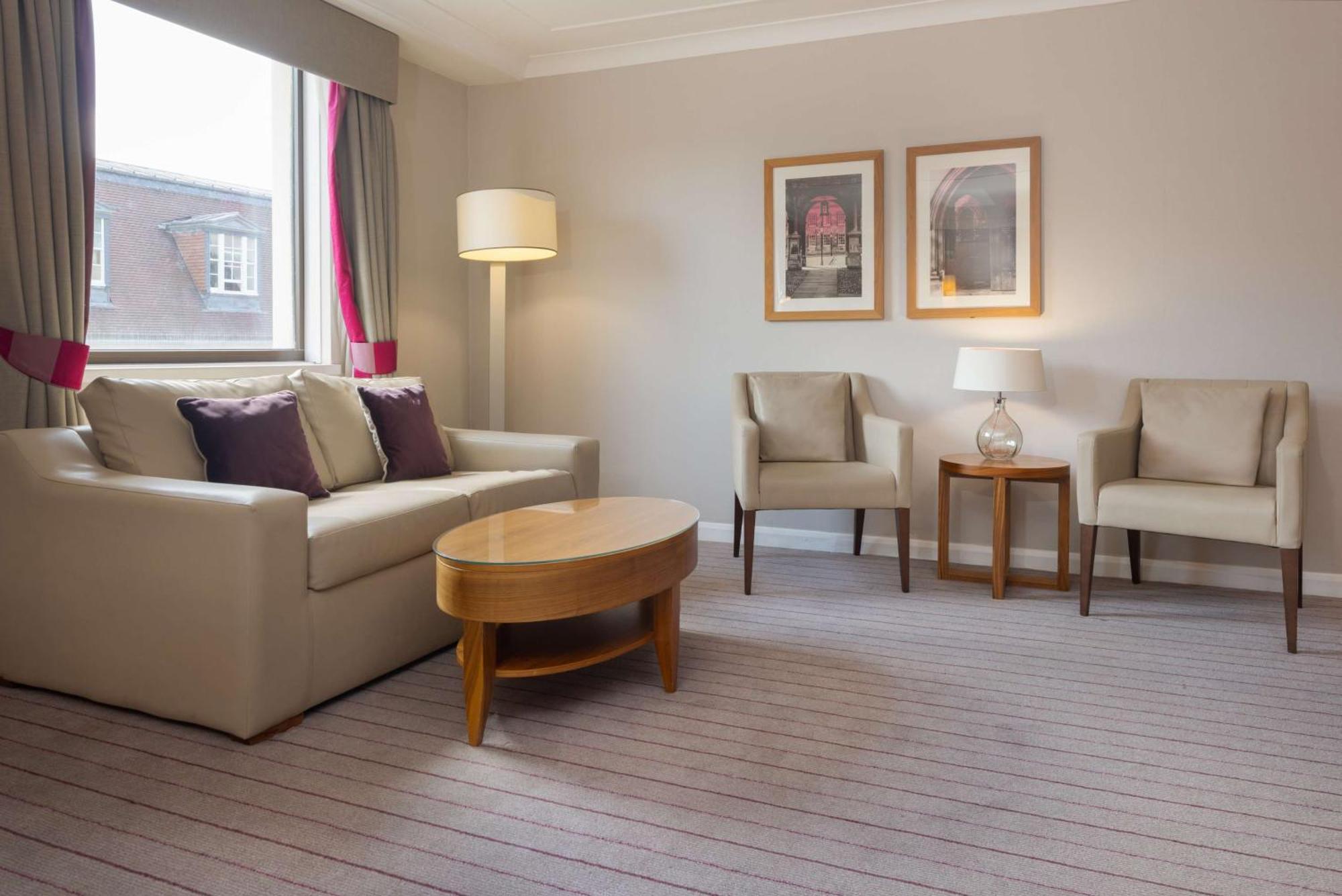ฮิลตัน เคมบริดจ์ ซิตี้ เซ็นเตอร์ Hotel ภายนอก รูปภาพ