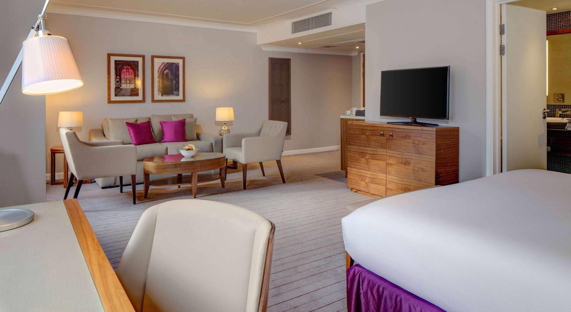 ฮิลตัน เคมบริดจ์ ซิตี้ เซ็นเตอร์ Hotel ภายนอก รูปภาพ