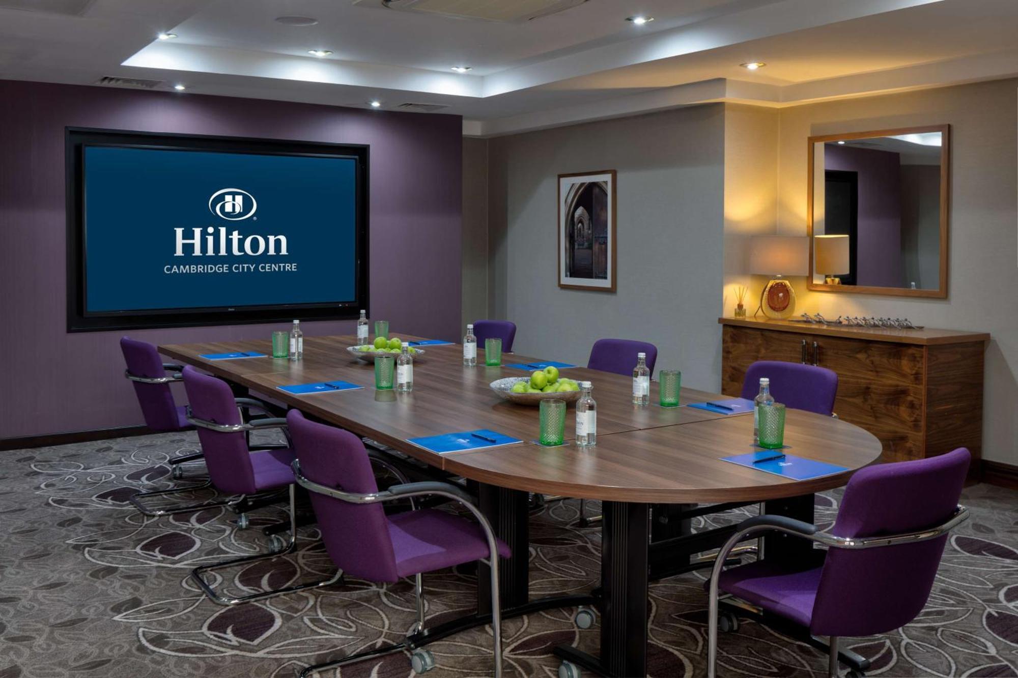ฮิลตัน เคมบริดจ์ ซิตี้ เซ็นเตอร์ Hotel ภายนอก รูปภาพ
