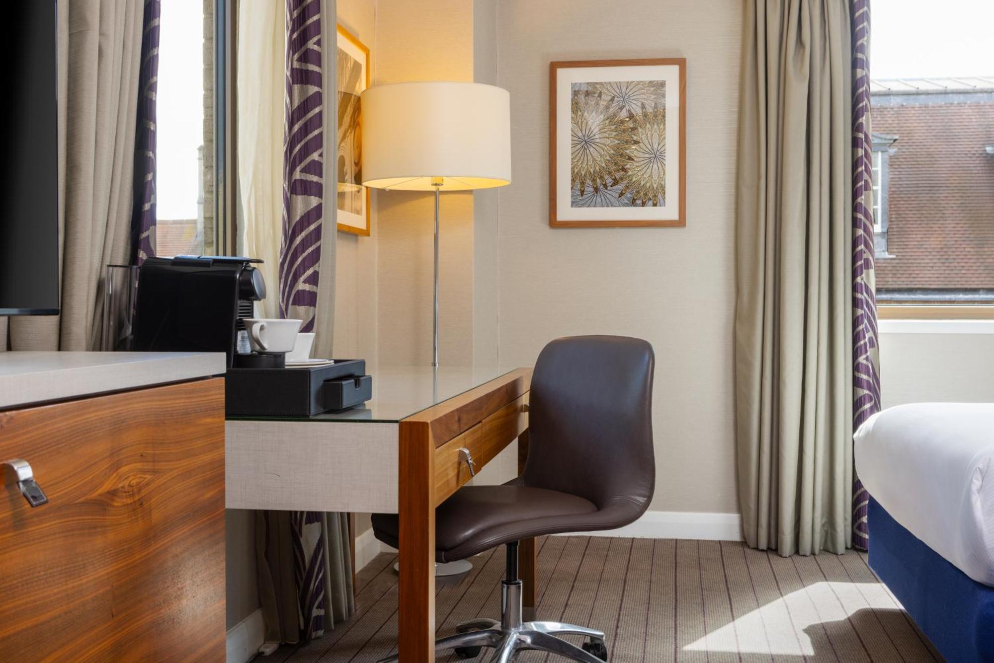 ฮิลตัน เคมบริดจ์ ซิตี้ เซ็นเตอร์ Hotel ภายนอก รูปภาพ